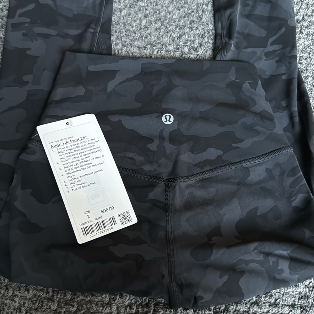 BNWT Lululemon Align Pant 25” Black Camo Leggings size 2